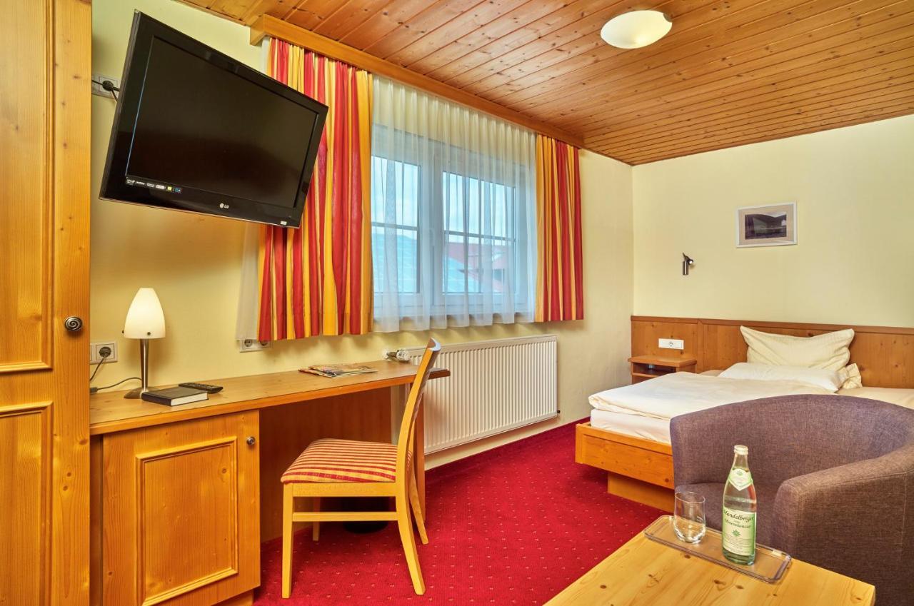 Zum Blauen Hecht Hotel คิพเฟนแบร์ก ห้อง รูปภาพ